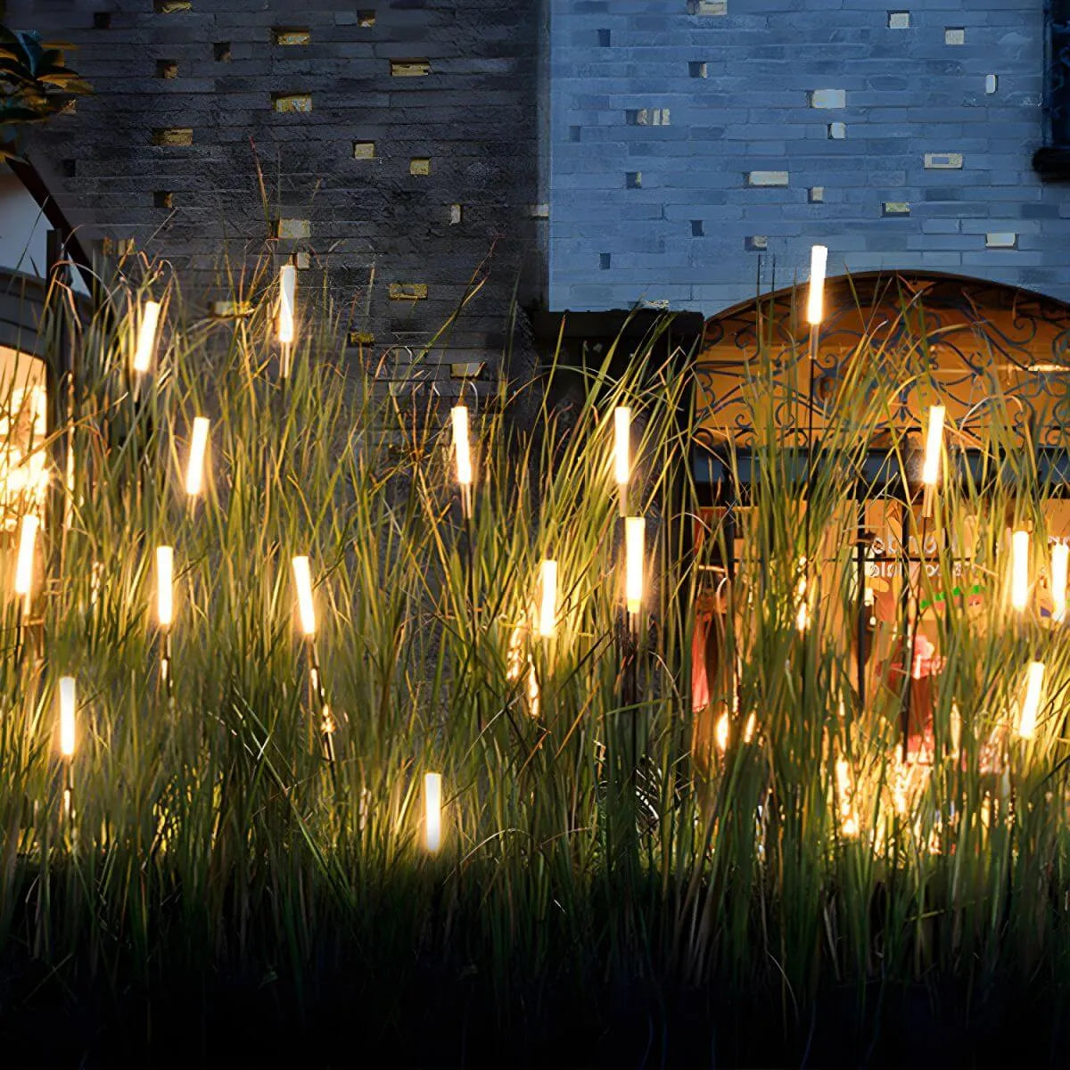 Minimalist Reed-Style Acrylic LED Landscape Lights – Black, 10-Piece Set