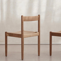 Minimalist Round Table with Comfortable Nesting Chairs