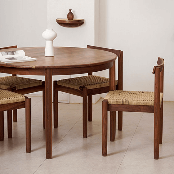 Minimalist Round Table with Comfortable Nesting Chairs