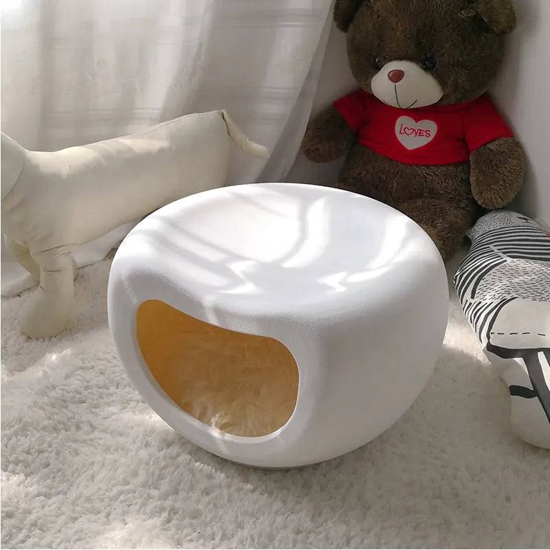 Minimalist Stackable Cat House Stool in Matte PP for Shared Spaces