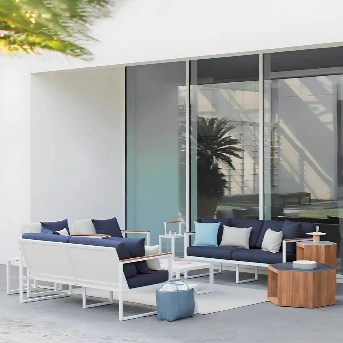 Modern Metal Outdoor Coffee Table – Matte Finish, Non-Extendable