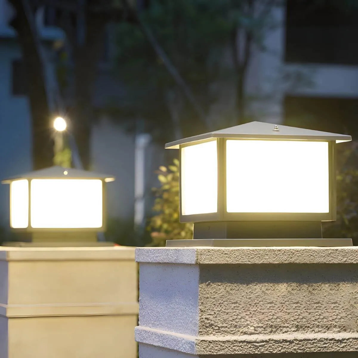 Modern Rectangle Metal Outdoor Pillar Lamp with Hipped Roof Design