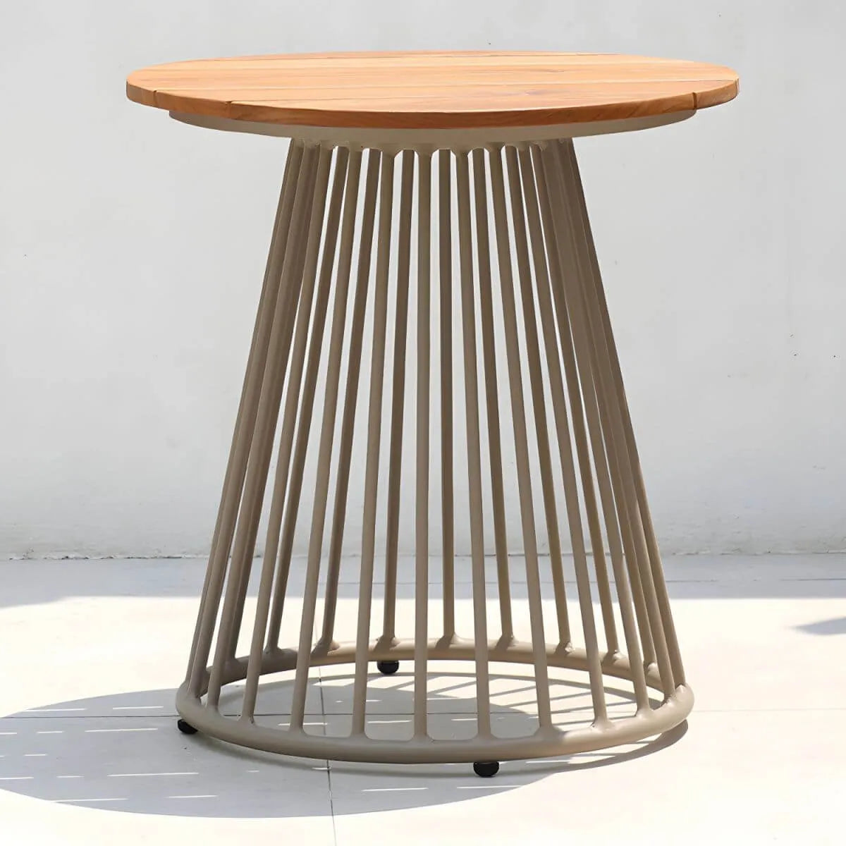 Modern Round Outdoor Coffee Table with Aluminum Frame and Wood Top