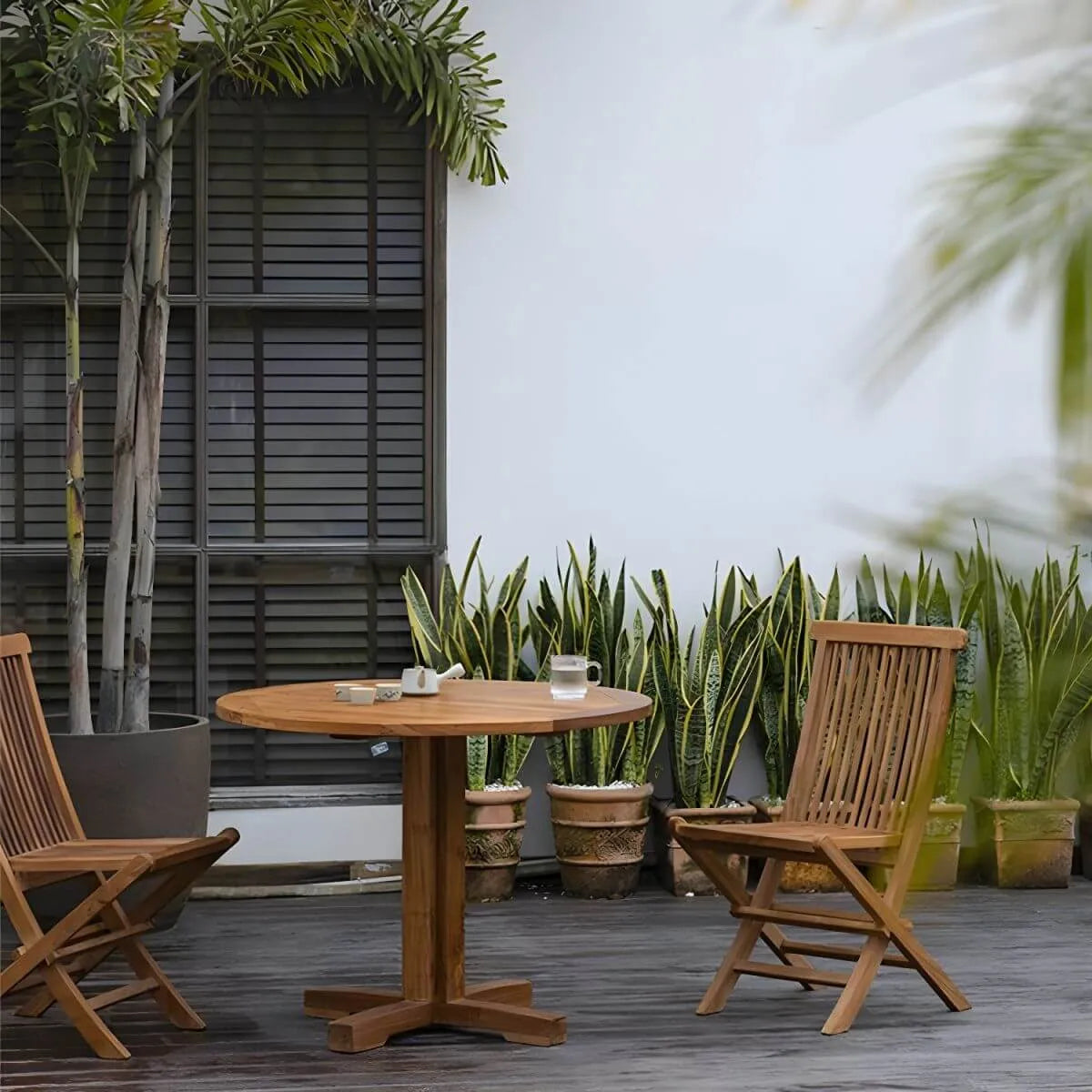 Modern Solid Wood Round Dining Table in Brown – Non-Extendable Main Product Image Imagen principal del producto