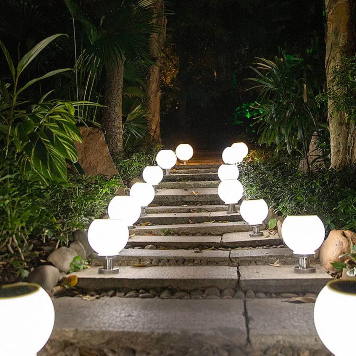 Nordic Metal Solar Outdoor Table Lamp – Round Glass Globe Light Imagen secundaria del producto