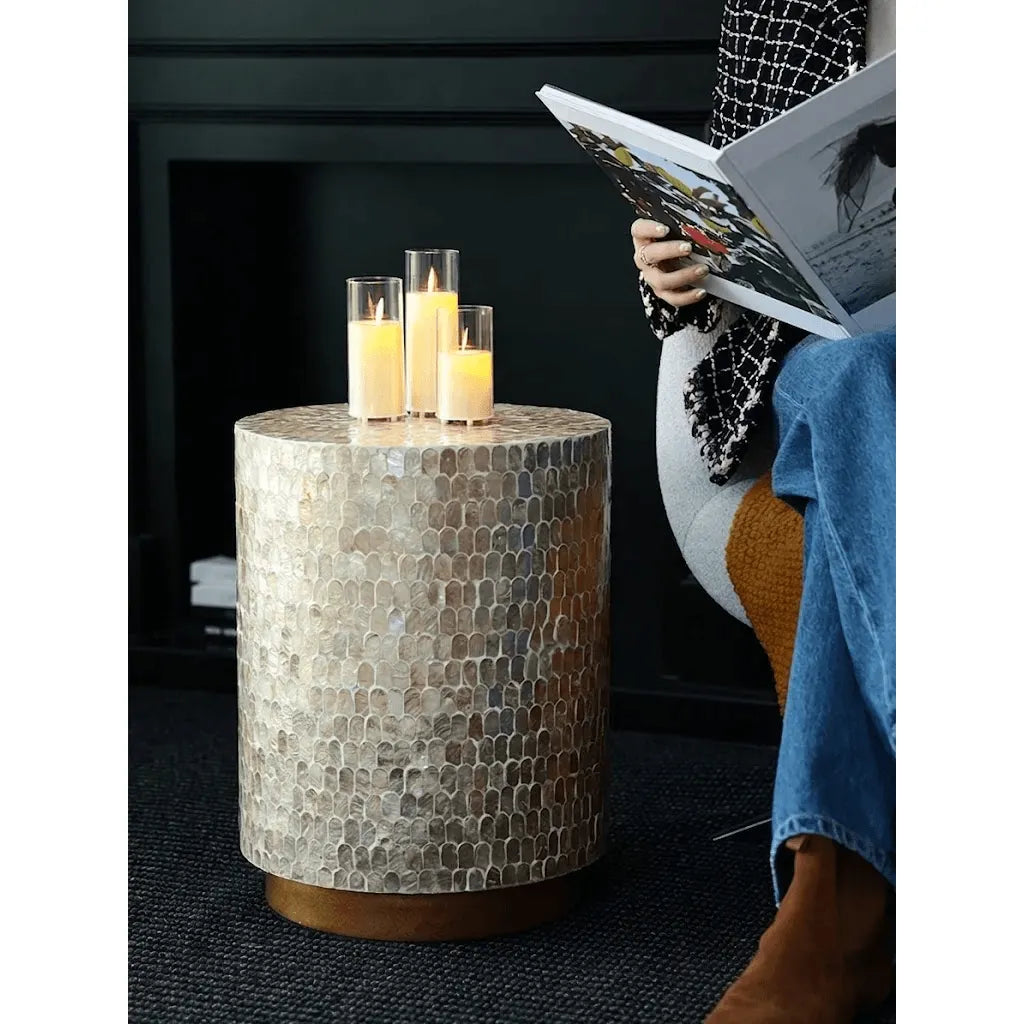 Pearl Shell Mosaic Drum Side Table with Sculptural Coastal Glam Main Product Image Image principale du produit
