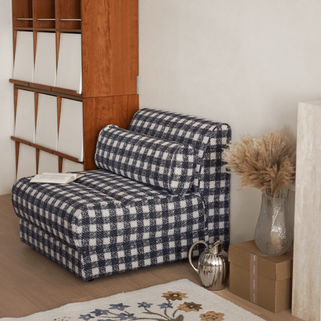 Plaid Fabric Single Chair With Soft Cushions