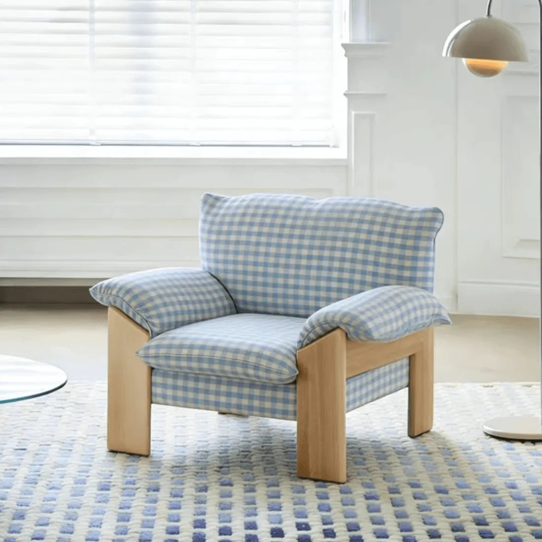 Plaid Linen Lounge Chair With Exposed Wood Frame and Cozy Wraparound Seat Main Product Image Image principale du produit