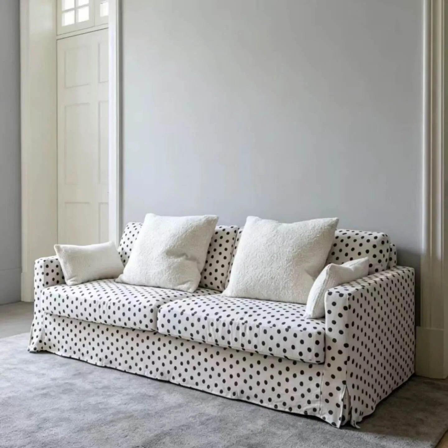 Polka Dot Sofa Series with Plush Cushions and Retro French Cream Style Image secondaire du produit