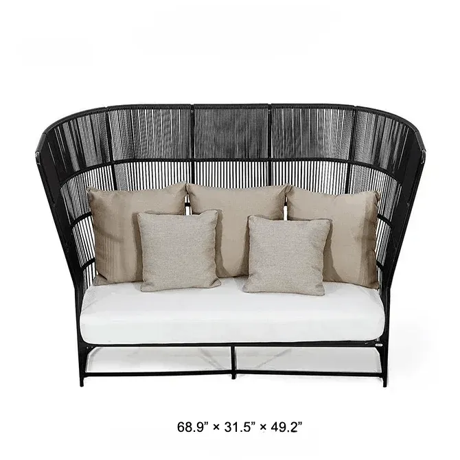 Chaise Wingback Style Midcentury Moden en Rotin avec Coussin Blanc