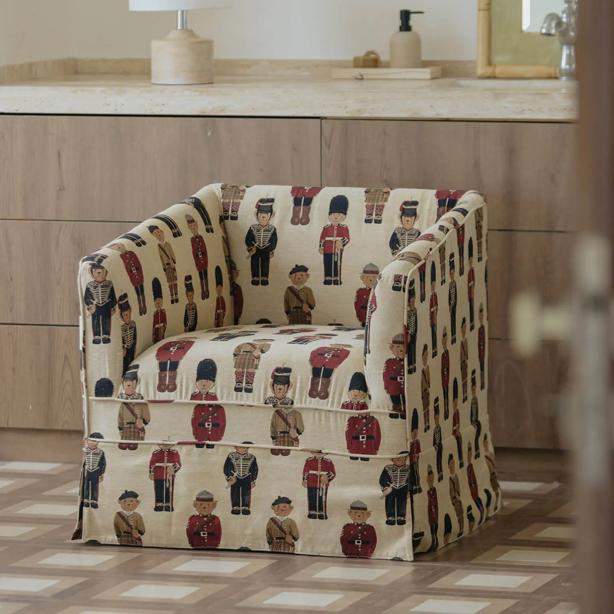 Royal Guard Jacquard Accent Chair With Barrel Silhouette for Reading Nooks