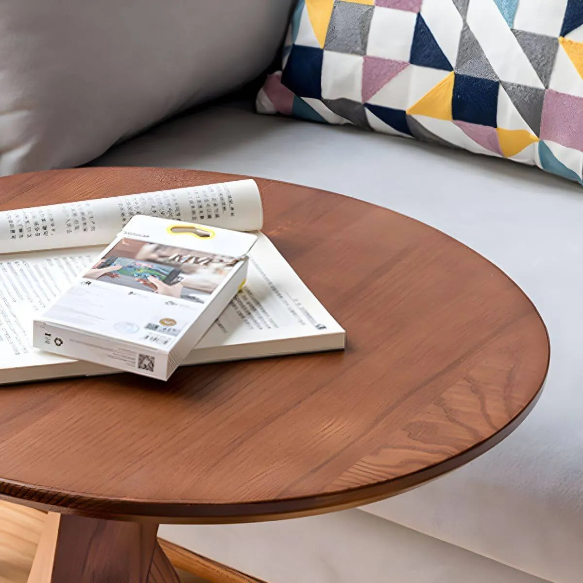 Scandinavian Solid Ash Round Side Table – 3 or 4-Leg Design