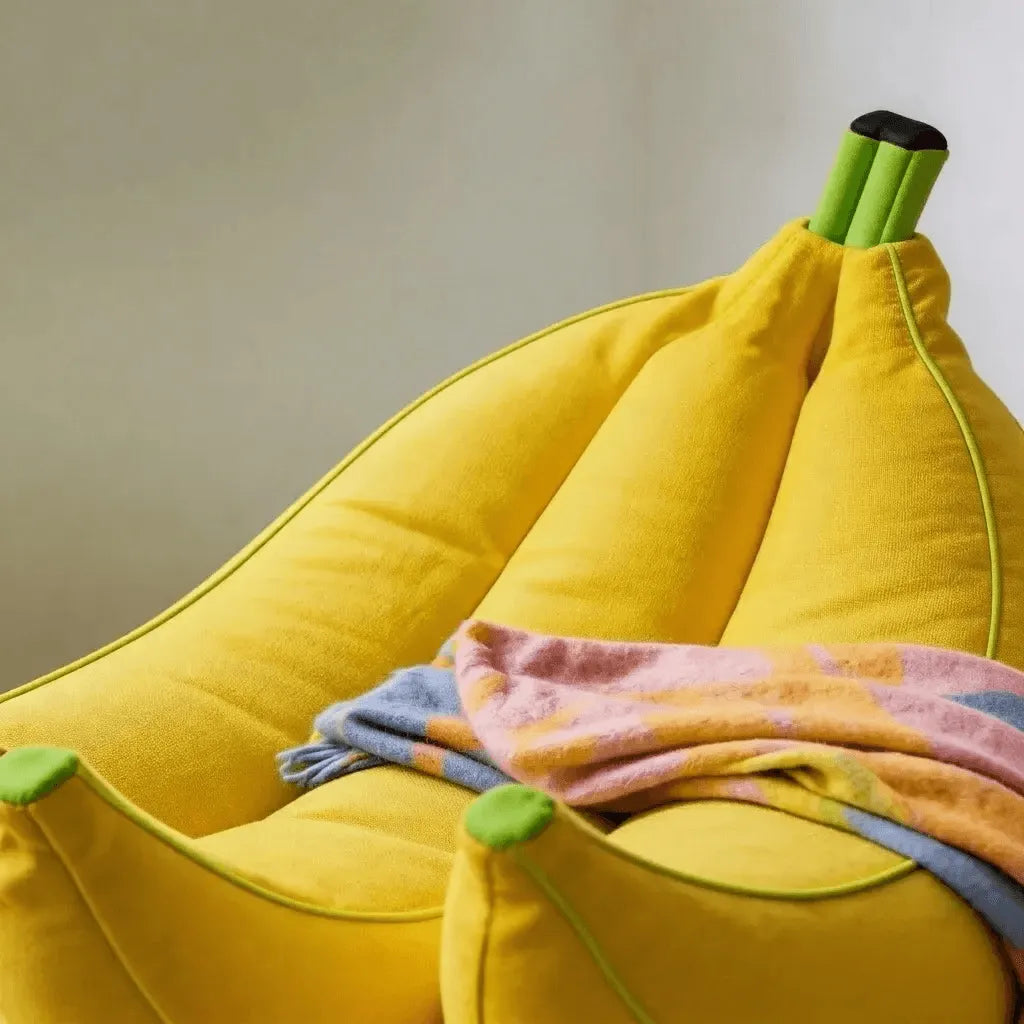 Sculptural Banana Accent Chair in Breathable Mesh for Balcony Living