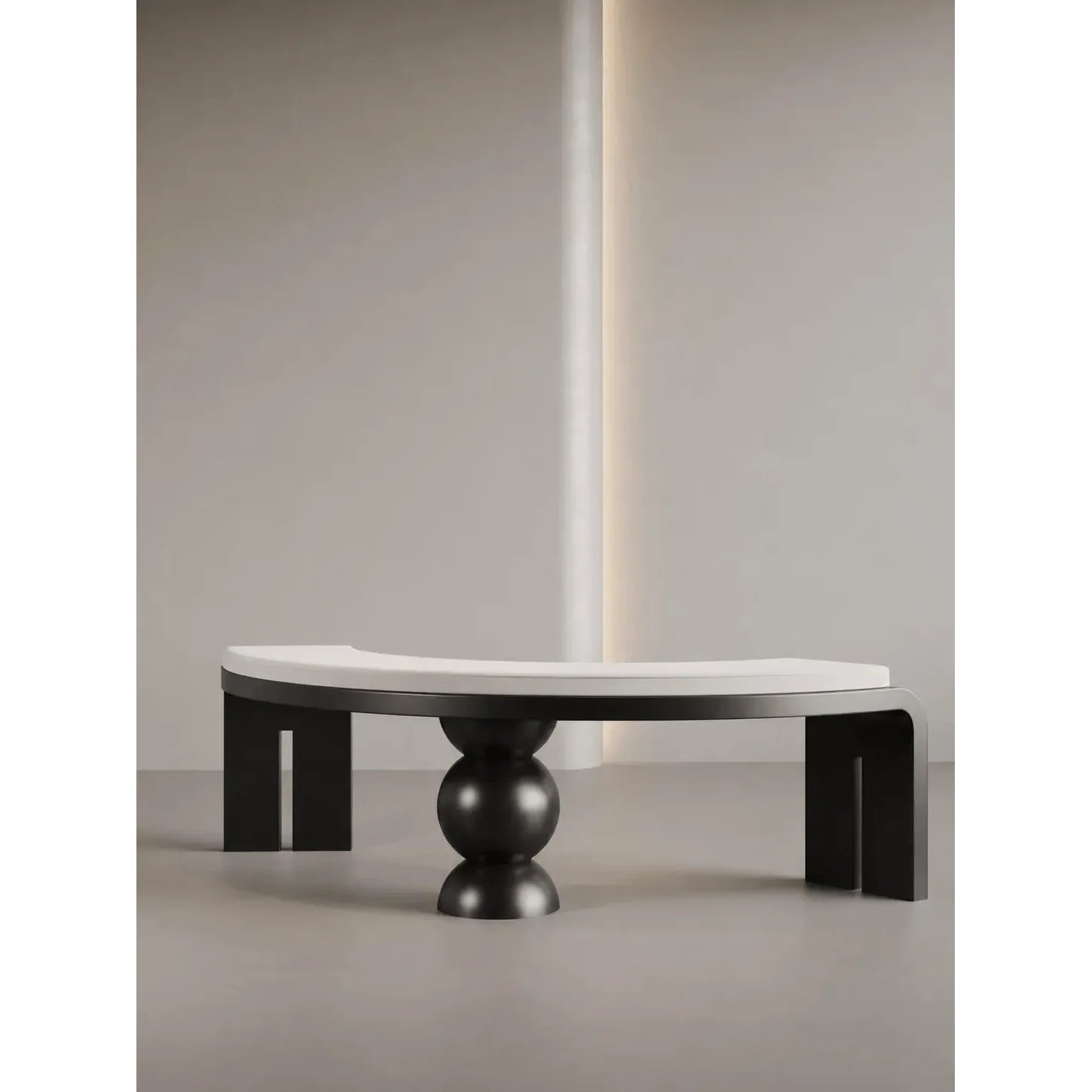 Sculptural Crescent Bench in Black and Cream, Retro Luxe Accent Seating Main Product Image Image principale du produit