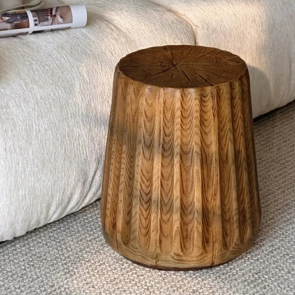 Sculptural Faux Wood Grain Drum Side Table, Lightweight Wabi Accent Image secondaire du produit