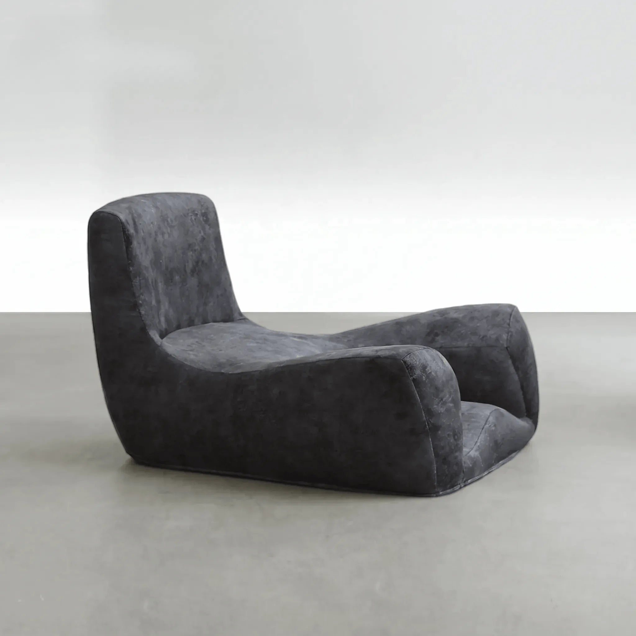 Sculptural Floor Meditation Chair With Ergonomic Wraparound Back
