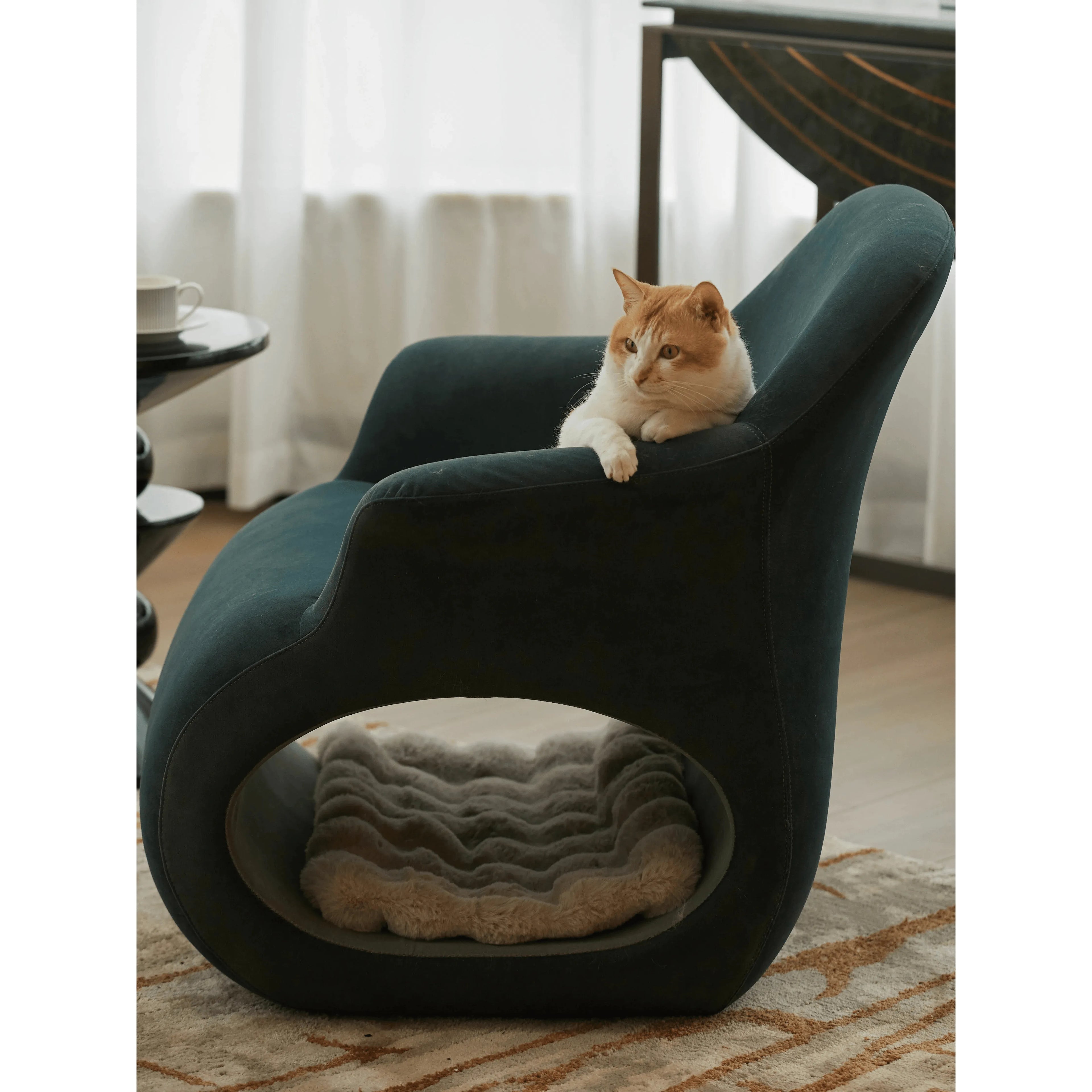 Sculptural Multifunctional Pet-Friendly Accent Chair with Cozy Cat Nook