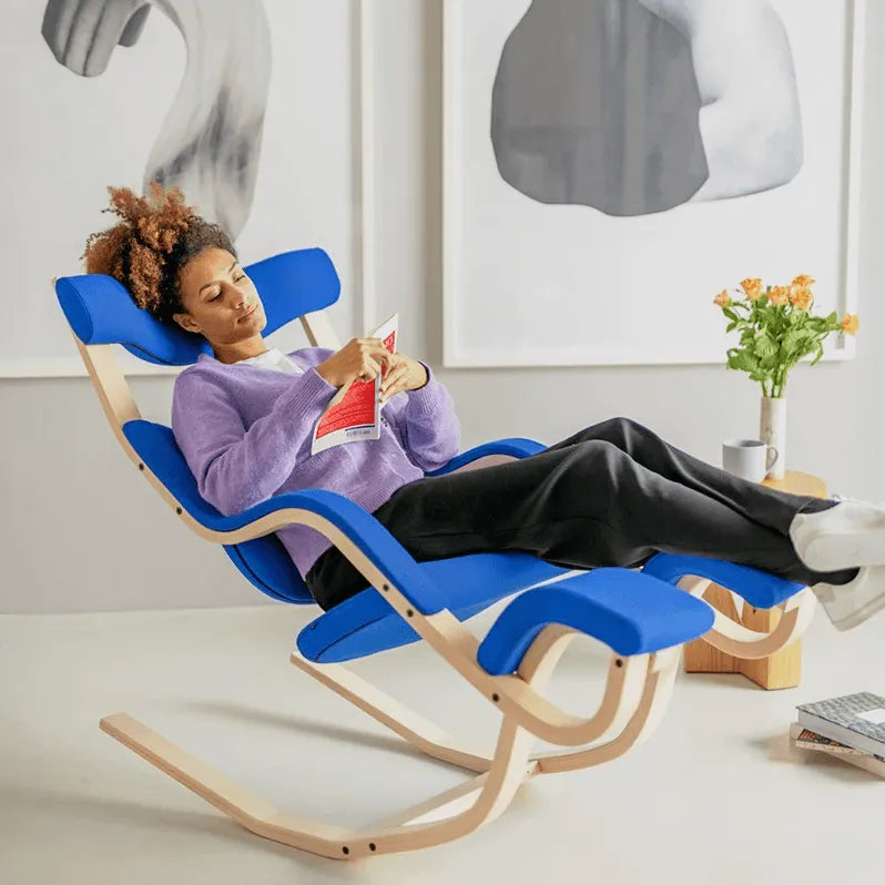 Sculptural Nordic Gravity Balance Recliner with Bent Wood Frame Image secondaire du produit