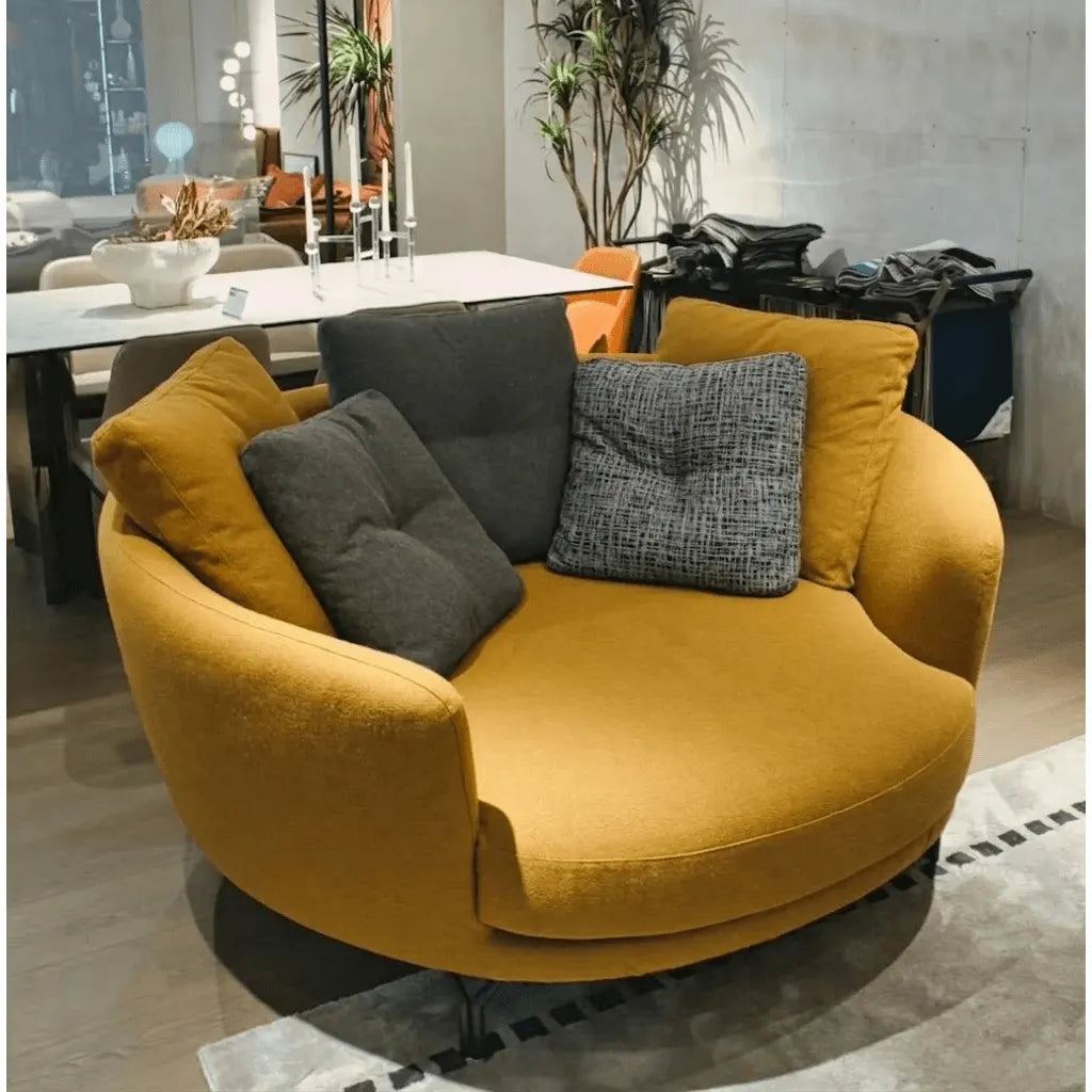 Sculptural Round Sofa in Cotton Linen with Larch Wood Frame Secondary image
