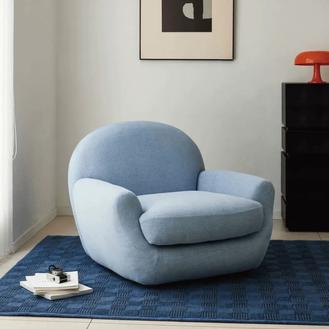 Sculptural Velvet Accent Chair With Swivel Base and Embrace Comfort サブ画像