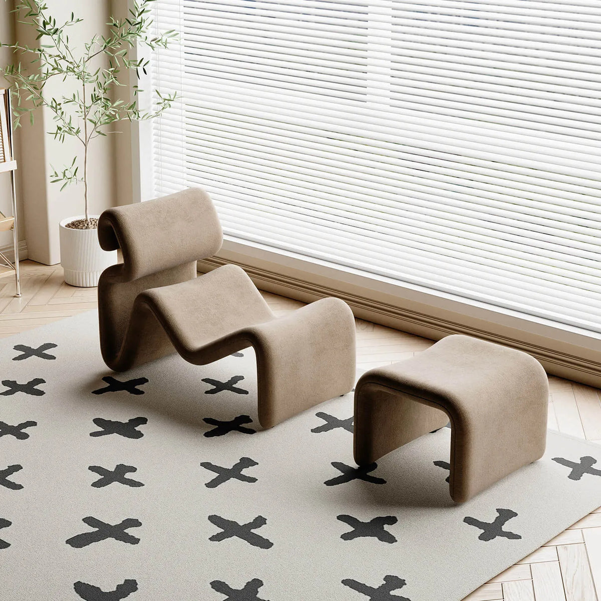Sculptural Velvet Etcetera Chair and Ottoman for Reading Nooks Main Product Image メイン画像