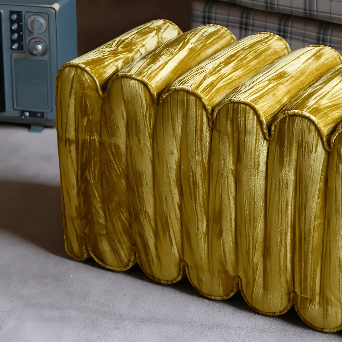 Sculptural Wave Bench in Velvet Dopamine Accent Seating