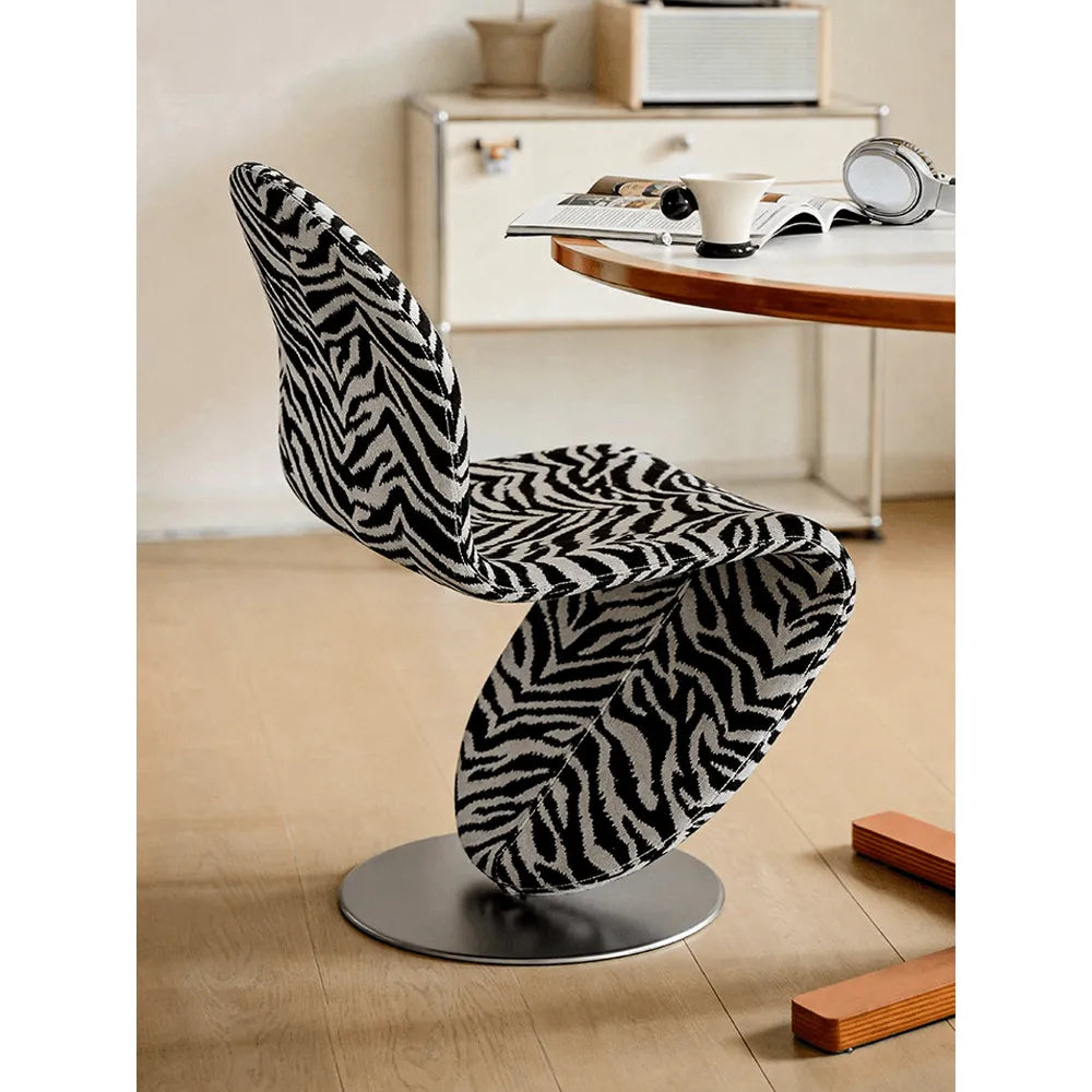 Sculptural Zebra Print Chair with Brushed Steel Base Zweitbild