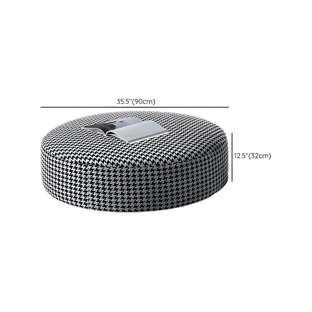 Upholstered houndstooth seat