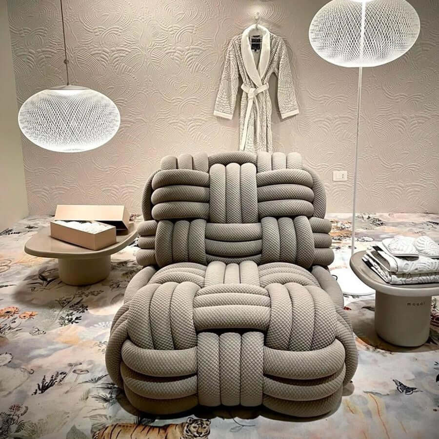 Silla de acento elegante de chenilla con diseno de trenzado unico