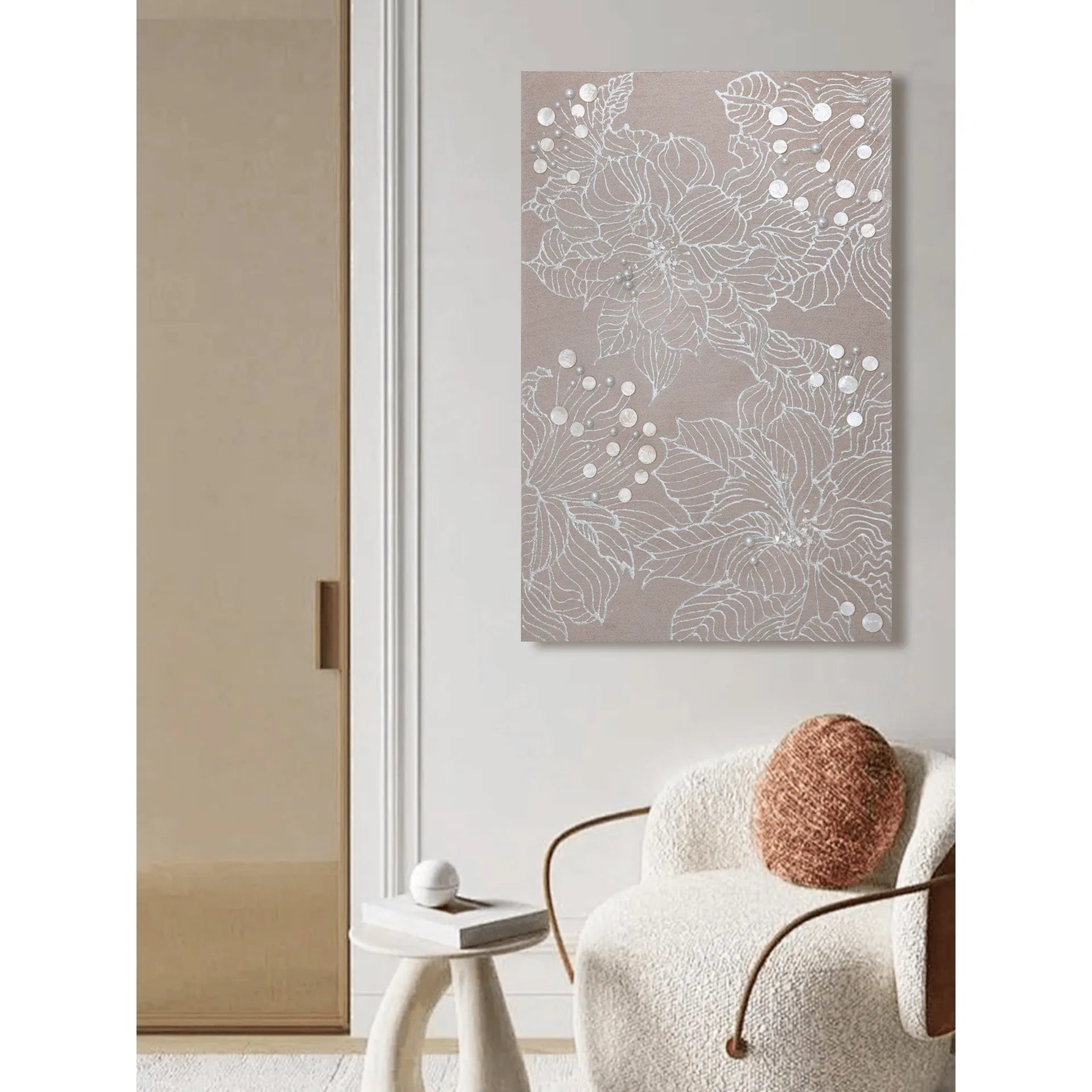 Œuvre murale florale texturée en nacre pour couloirs élégants Image secondaire du produit