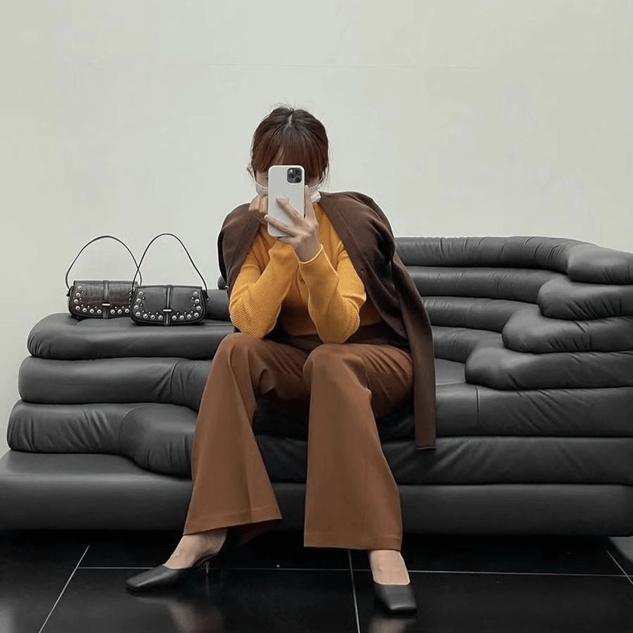 Topographic Lounge Sofa Featuring Tiered Cushioning and Flexible Reconfiguration