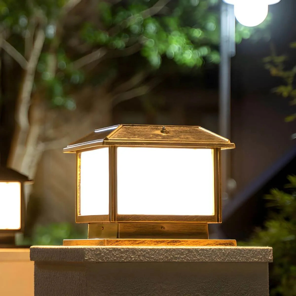 Traditional Solar-Powered Metal Landscape Table Lamp with Acrylic Shade
