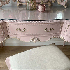 Vintage Carved Vanity With 3-Part Mirror In Soft Pink