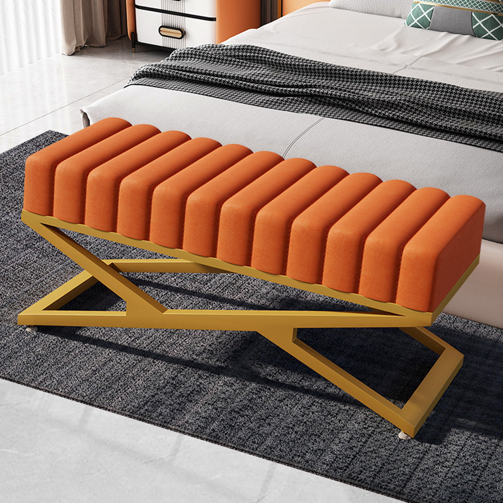 Banc de lit en velours orange pieds métal doré