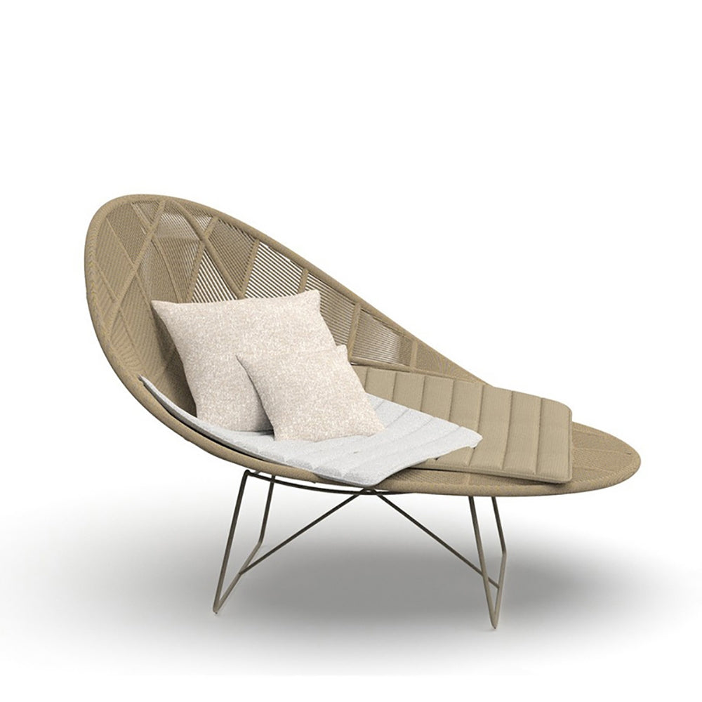 Woven Rattan Patio Chaise Lounge with Cushion Pillow