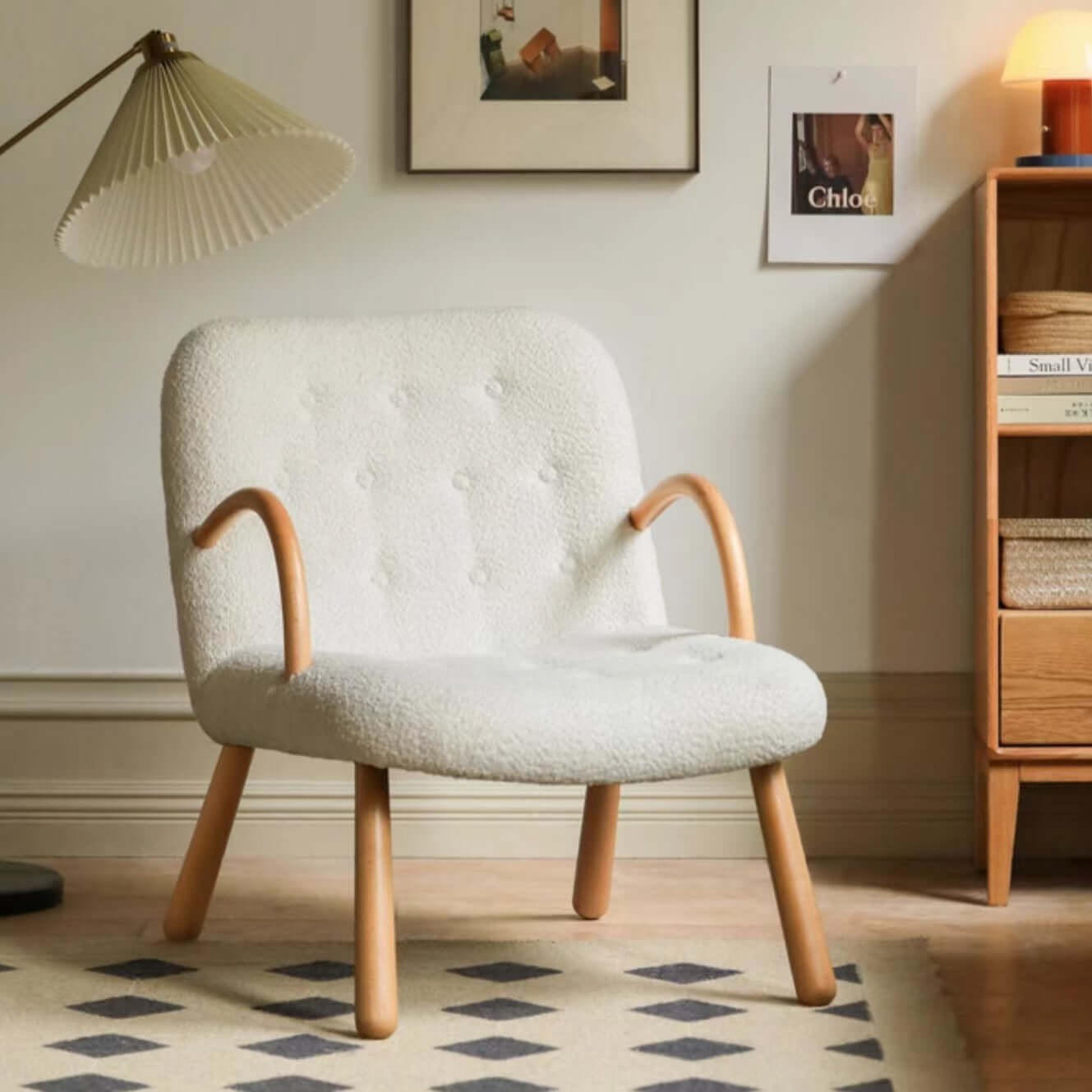 White and green lounge chair with boucle sherpa upholstery and solid wood armrests main product image メイン画像